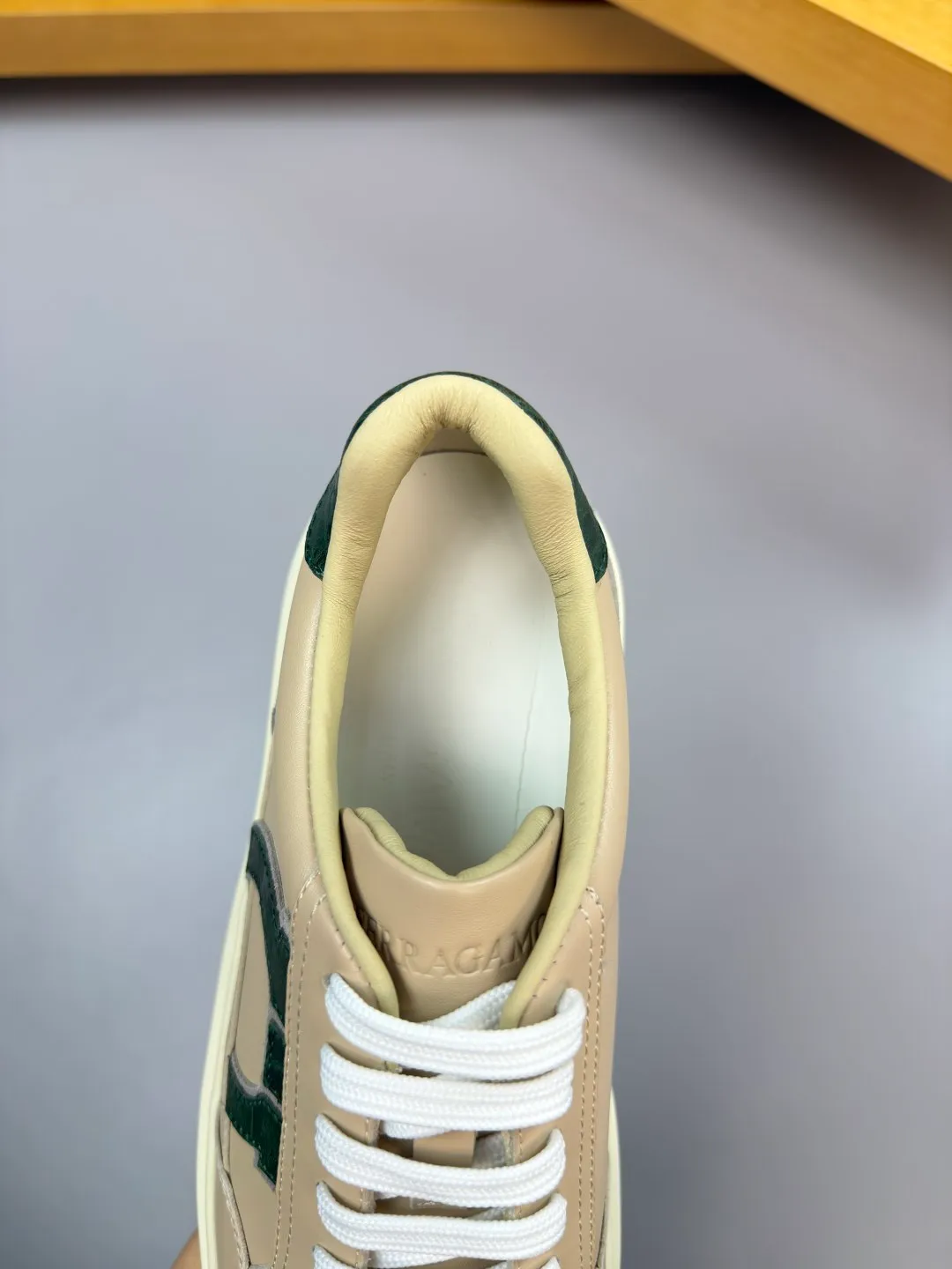Men's men's shoes 💰440 [New style] 🏃‍♂️🏃‍♂️[Ferragamo] Ferragamo - High-end quality original order·Casual sports shoes -Upper: 🔝Nappa calfskin, suede calfskin, shoe body. Sewing brand totem, tongue air pressure brand logo -Inner: water-dyed cowhide -Outsole: ultra-light TPU foam rubber; molded outsole -Ultra-high quality control and fine workmanship: outstanding (high-end, extravagance, grade) -Size: 38-45 (46, can be customized)